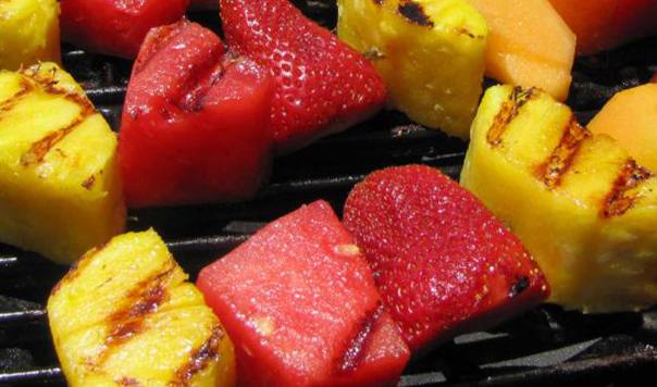 How to grill fruit