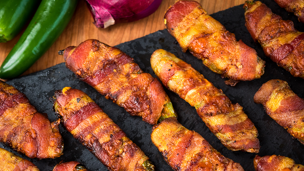 Chili-stuffed bacon-wrapped jalapeno poppers Recipe | Char-Broil NZ